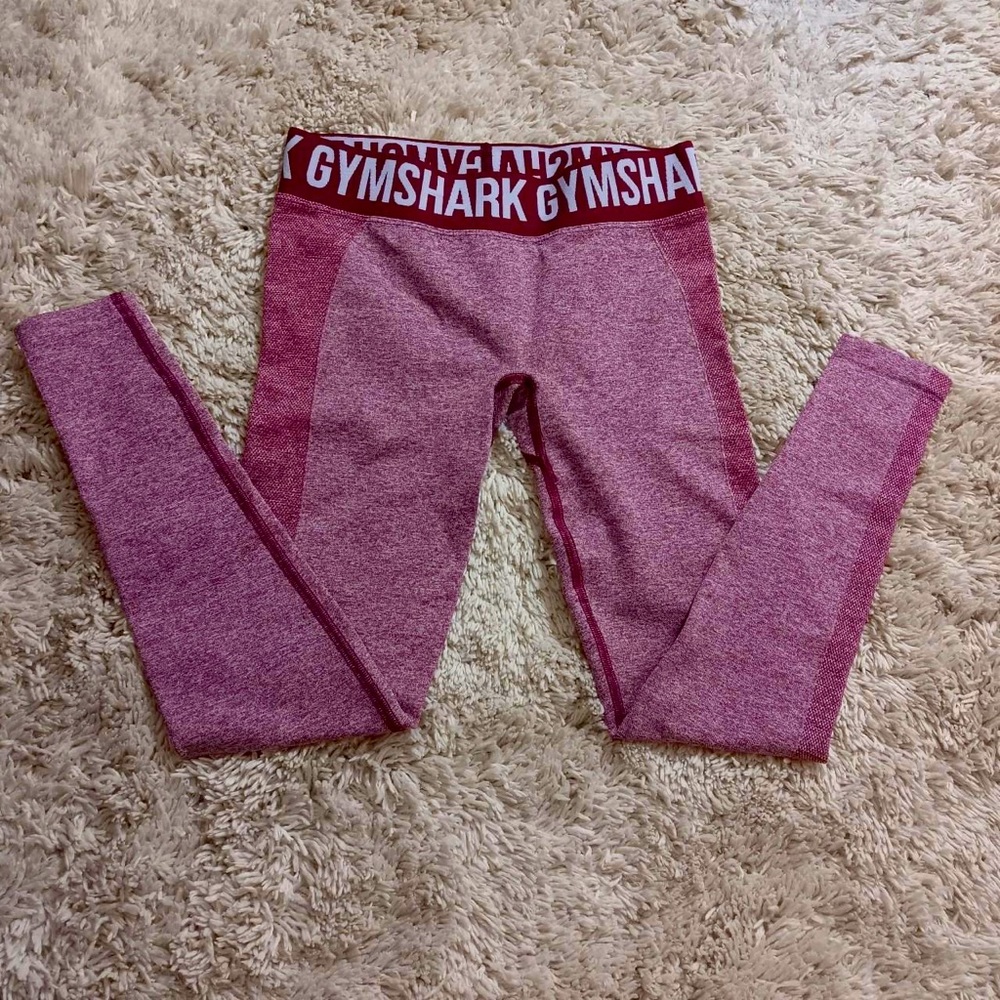 Gym Shark leggings size -small burgundy EUC
